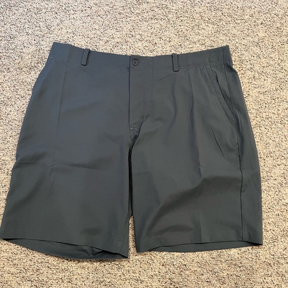 Nike Men’s Standard Fit Golf Short NWT Waist 40 - Picture 2 of 12